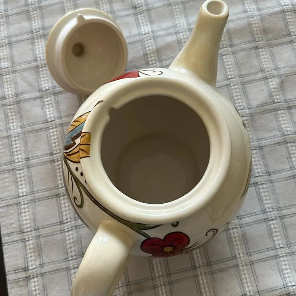 Pier 1 Carynthum Teapot & Lid Decor